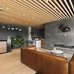 Penthouse Luxury With Pool Patio And View Walk To Broadway Nashville