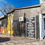 Holiday home Hip East Music Food & Fun Nearby *