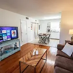 Holiday home Hip East Music Food & Fun Nearby *