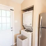 7 Min Drive To Broadway- Walkable Neighborhood Holiday home Nashville