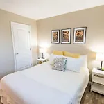 7 Min Drive To Broadway- Walkable Neighborhood Holiday home Nashville