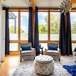 A Spacious Home With Amazing Views And Elevated Outdoor Spaces