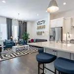 New Side By Side Nashville Homes - Sleeps 24