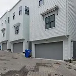 Gorgeous 2miles To Lower Broadway Holiday home