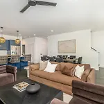 Holiday home - 1701 Lischey Ave *