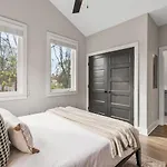 Luxe With Gated Parking Private Balcony And 4 Miles To Downtown Nashville