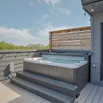 New Iconic Duo 2 Homes & Rooftop Vibes