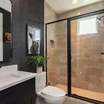 Brand New Elegance Rooftop Views Of Holiday home *