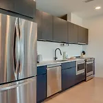 Stylish Riverfront Eve 305 - Free Parking Nashville