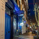 Holiday home Comfy Family Retreat For 4 In Dt Walk To Broadway *
