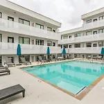 Chic Condo For 8 In Desirable Gulch Neighborhood