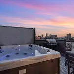 Luxe-Cowboy Country-Patio Hot Tub-Downtown Living