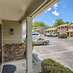 3 Units - Sleeps 24 - Mins To Downtown And Airport