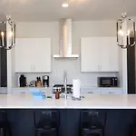 Songbird - Sleeps 16 - Two Rooftops With View Holiday home