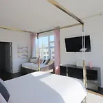 Songbird - Sleeps 16 - Two Rooftops With View Holiday home Nashville