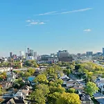 Perfect For Groups - Fenced-In Yard Pet Friendly