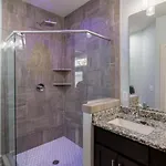 Holiday home Modern 2 Bdr Townhome Minutes From Downtown