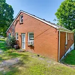 7 Mi To Dtwn: Apt W/ Spacious Yard In Nashville