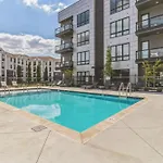 West End Getaway For 5 With Pool