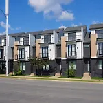 Comedy Coffee & Hot Chicken Mins To Broadway