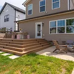 Nashville 4 Bedroom House With Hot Tub And Backyard Close To Downtown