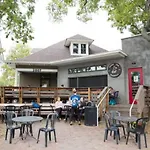 Rooftop Patio With Parking Walk To Belmont And 12 South