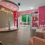 Pink Honky-Tonk Karaoke Stage, Pink Glam & Bar