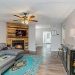 Apartment 2 Units, Sleeps 16, Mins To Downtown - Airport