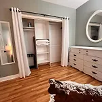 Historic Honky Tonk Hideaway