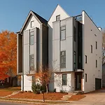 Chic 3Bd, Rooftop, Game Room, 10 Min To Broadway, Garage, Ping Pong, Karaoke, Axe Throwing, Shuffleboard, 10 Mins To Broadway, 5 Mins To Five Points, Perfect For Bachelors Or Bachelorettes, 24 Hr Hospitality