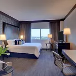 Loews At Vanderbilt Plaza 4*