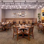 Hotel Sheraton Music Airport