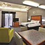 La Quinta By Wyndham South