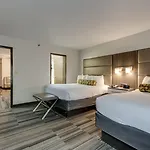 Hotel Alexis And Nashville