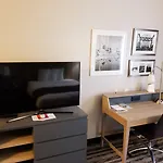 Country & By Radisson, Airport East, Tn 4*