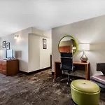 Comfort & Near Tanger Outlets I-24 Antioch Hotel 4*