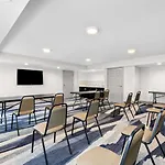 Hotel Comfort & Near Tanger Outlets I-24 Antioch 4*