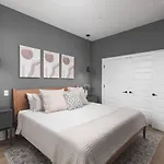 Sleeps 20 Three Side By Side 10 Minutes To Broadway Nashville