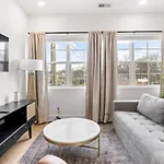 Sleeps 32 Only 10 Minutes To Broadway 4 Side By Side Holiday home Nashville