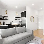 Sleeps 32 Only 10 Minutes To Broadway 4 Side By Side * Nashville
