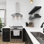 Sleeps 32 Only 10 Minutes To Broadway 4 Side By Side * Nashville