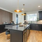Nash - The Nash - 757ab Lynwood Ave Holiday home *
