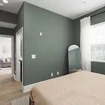 Sleeps 20 Three Side By Side 10 Minutes To Broadway