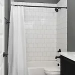 Holiday home Sleeps 32 Only 10 Minutes To Broadway 4 Side By Side