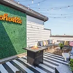 Holiday home Walk To Vanderbilt And Belmont With Garage And Rooftop Deck Nashville