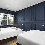Sleeps 32 Only 10 Minutes To Broadway 4 Side By Side * Nashville