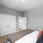 Holiday home Sleeps 32 Only 10 Minutes To Broadway 4 Side By Side *