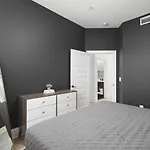 Holiday home Sleeps 20 Three Side By Side 10 Minutes To Broadway Nashville
