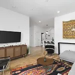 Sleeps 32 Only 10 Minutes To Broadway 4 Side By Side