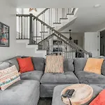 Apartment Walk About Hillsboro Village, 9 Mins To Downtown! *
